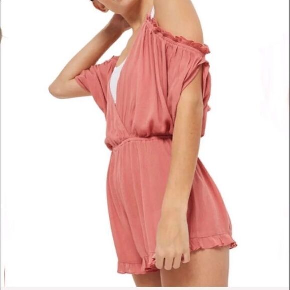 NWT Topshop Cold Shoulder Pink Ruffle Romper - Picture 4 of 14